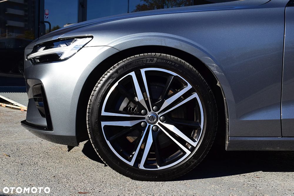 Volvo S60 B5 B AWD R-Design - 23