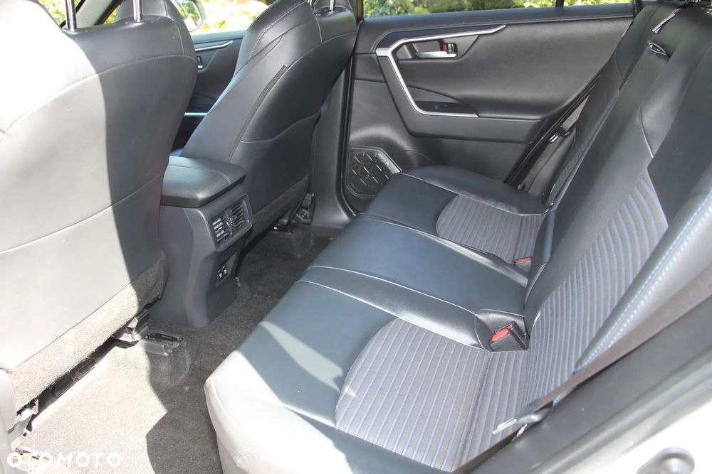 Toyota RAV4 Hybrid Selection 4x4 - 10