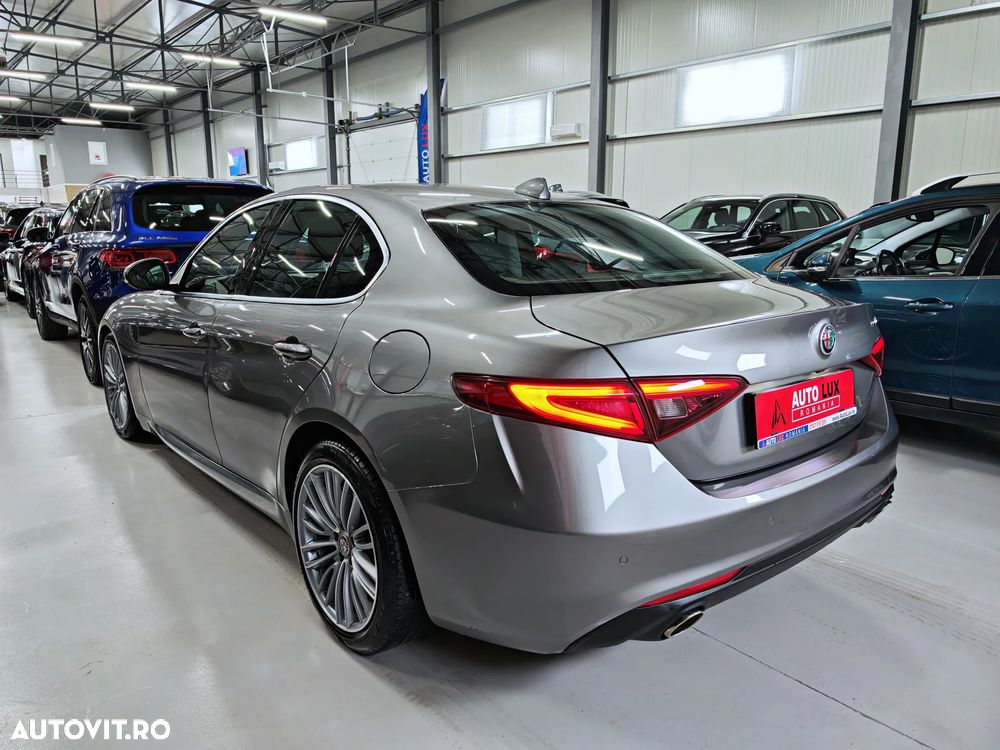 Alfa Romeo Giulia 2.2 JTDM Aut. Super - 6
