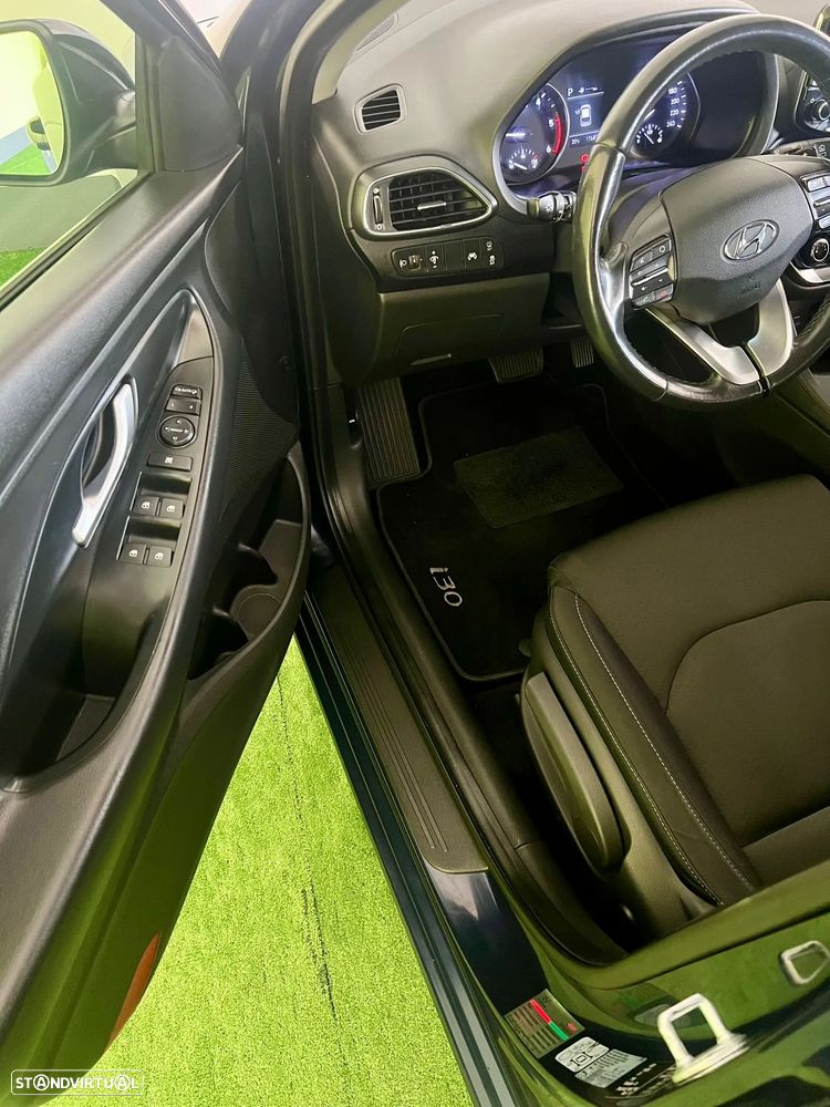 Hyundai i30 CW - 8