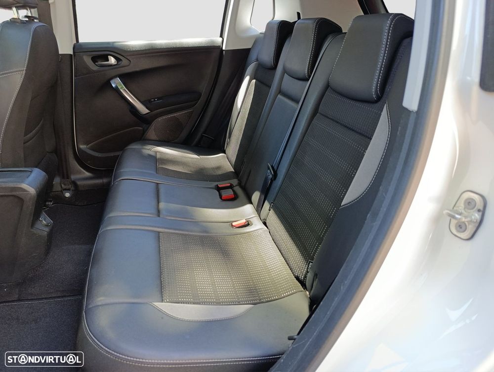 Peugeot 2008 1.2 PureTech Allure - 13