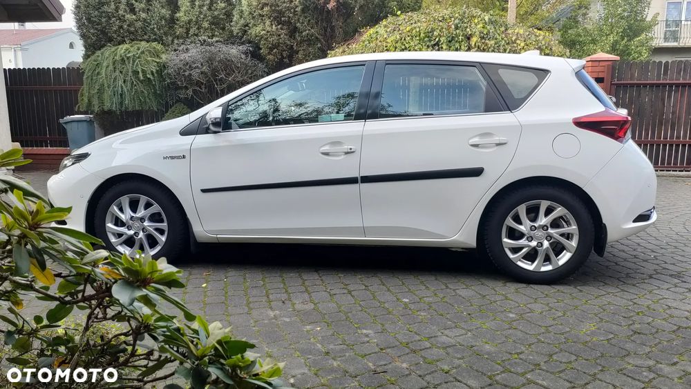 Toyota Auris Hybrid 135 Premium - 10