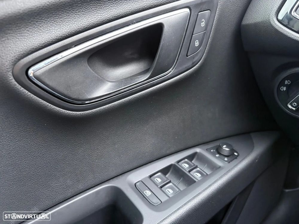 SEAT Leon ST 1.6 TDI S&S 4Drive Style - 32