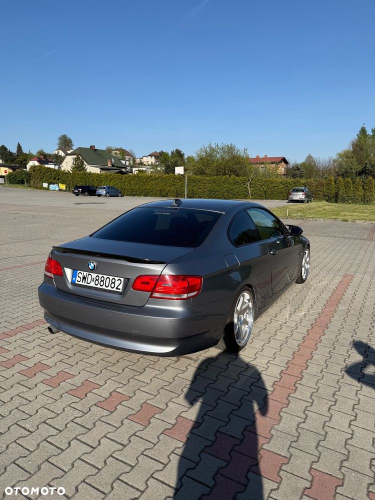 BMW Seria 3 320i - 4