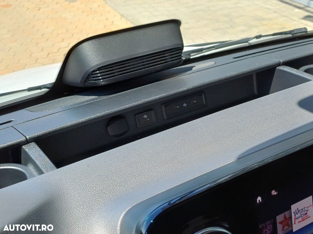 Mercedes-Benz Sprinter 317 Sasiu cu prelata culisanta si sistem de intindere si paravant - 8