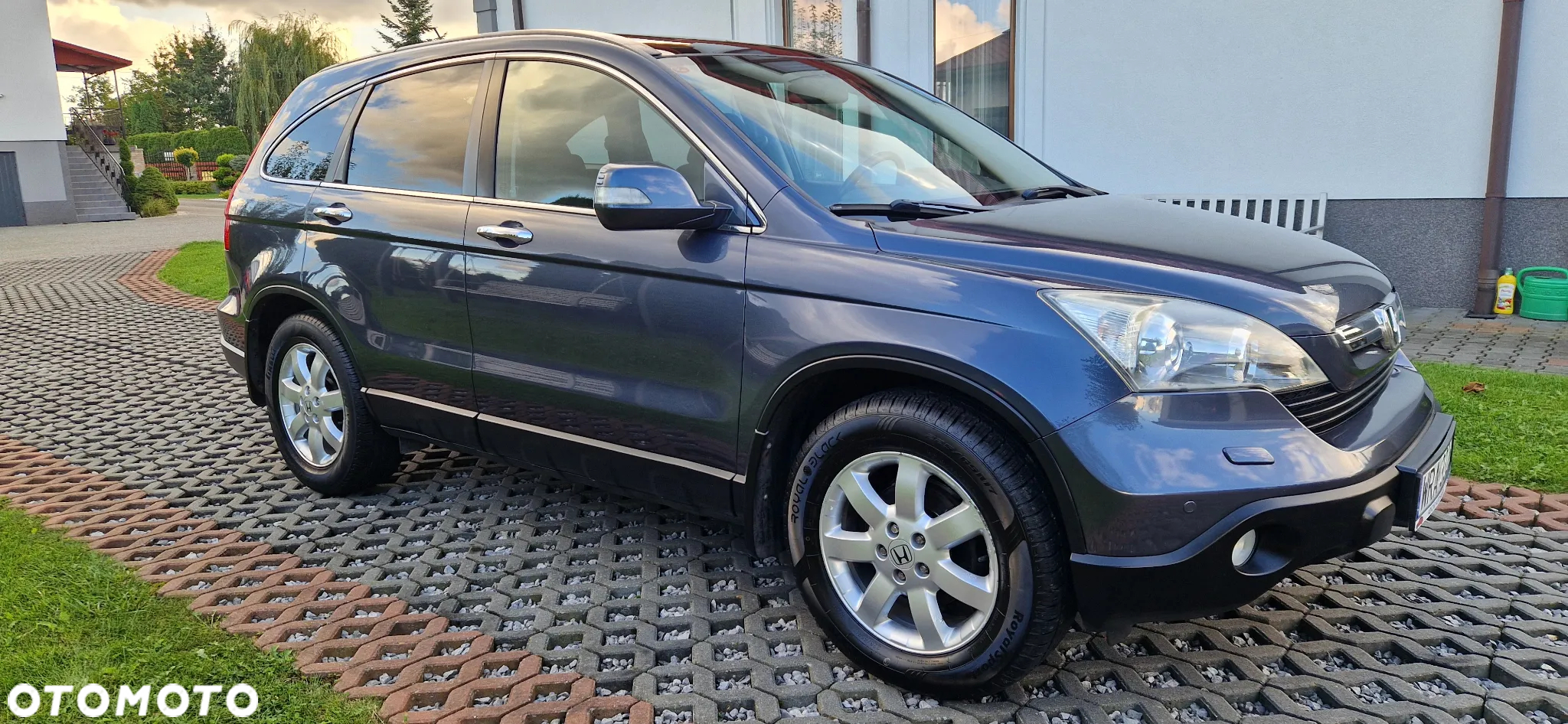 Honda CR-V 2.0i-VTEC Elegance 50 Jahre Edition - 2