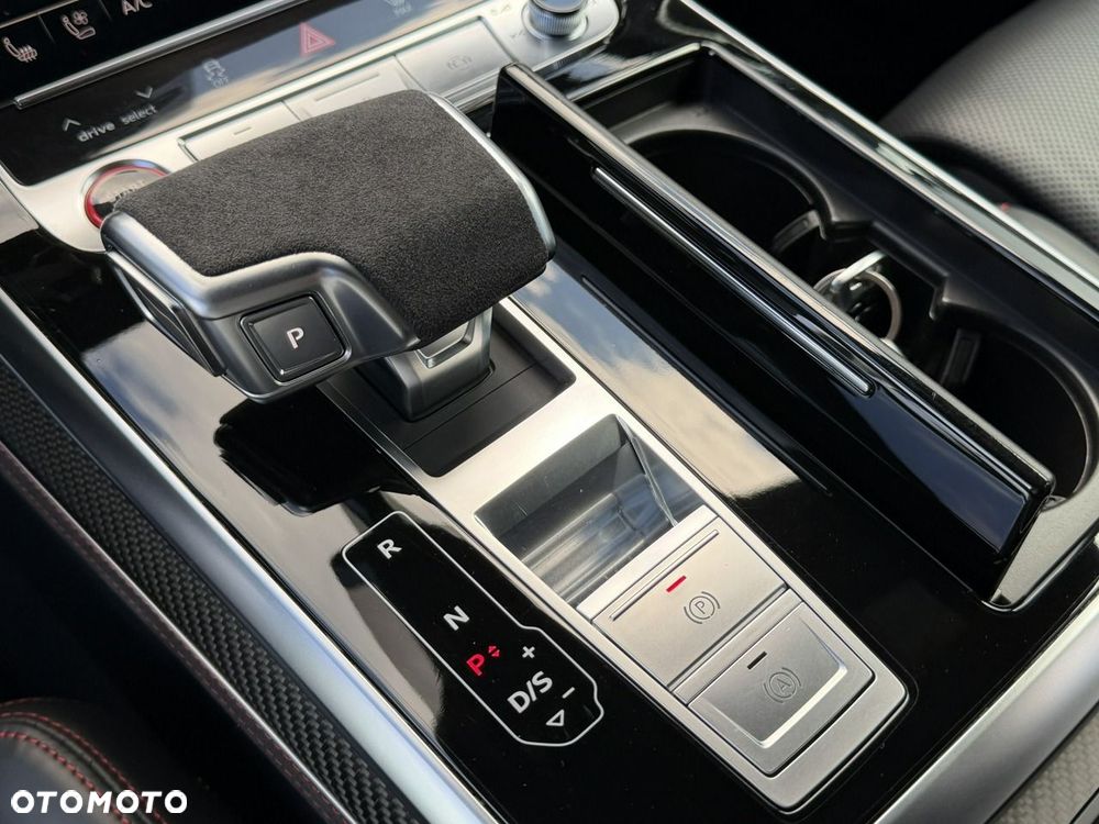 Audi RS Q8 - 31