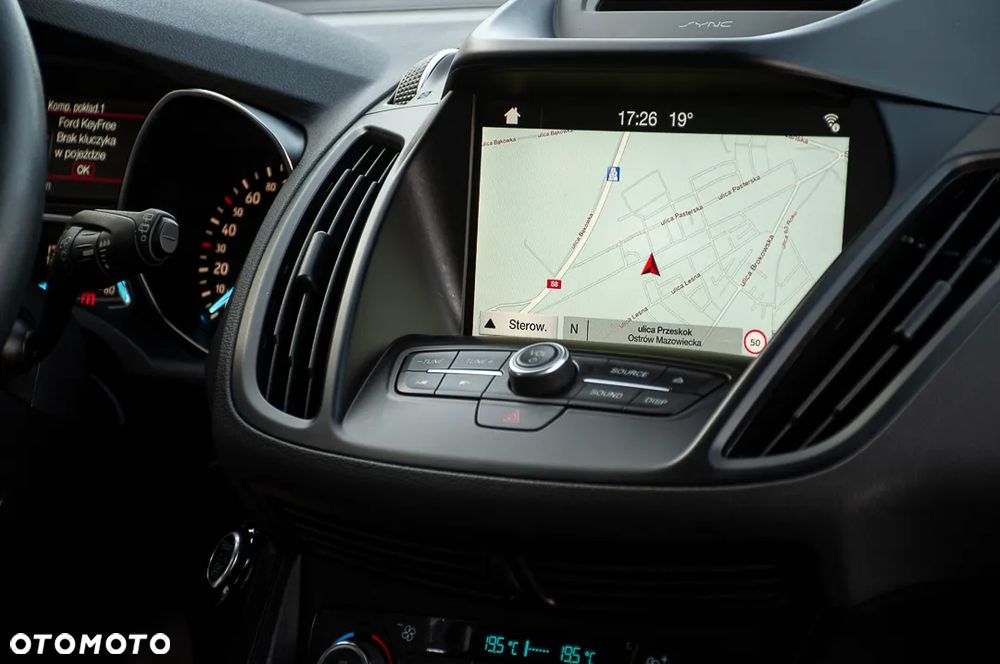 Ford Kuga 1.5 EcoBoost 2x4 ST-Line - 17