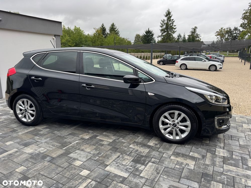 Kia Ceed 1.6 GDI Dream-Team Edition - 17