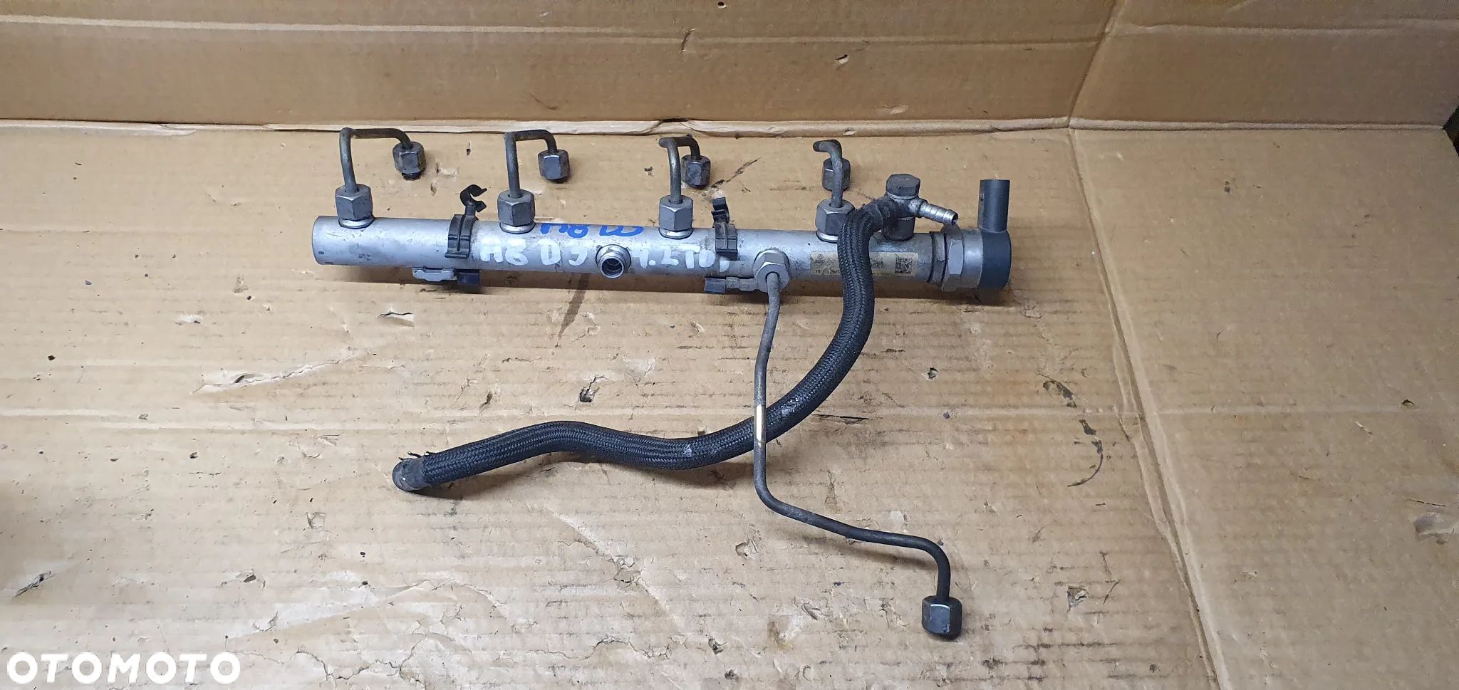 Listwa wtryskowa czujnik Audi A8 D3 4.2 TDI 057130090K - 1