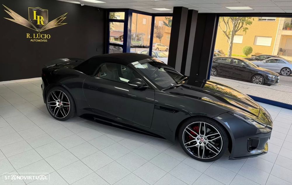 Jaguar F-Type 2.0 i4 Chequered Flag - 35