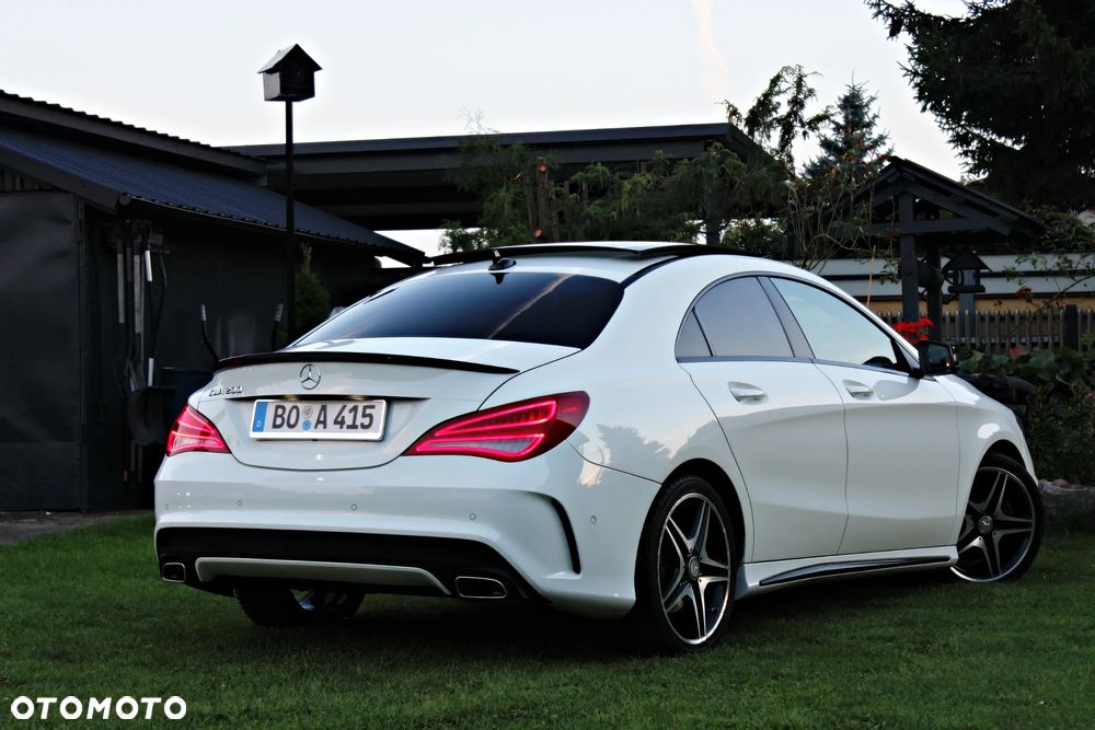 Mercedes-Benz CLA 200 7G-DCT AMG Line - 8