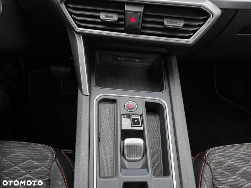 Seat Leon 1.5 eTSI FR DSG - 25
