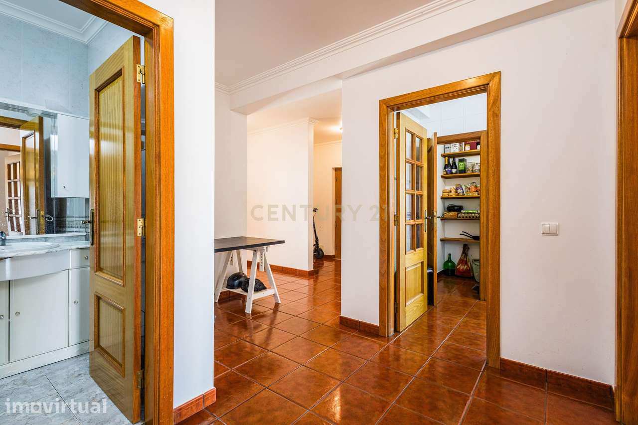 Apartamento T3 com excelentes áreas - Grande imagem: 4/32