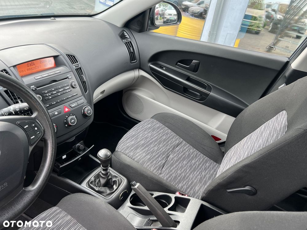Kia Ceed 1.4 Comfort + - 13