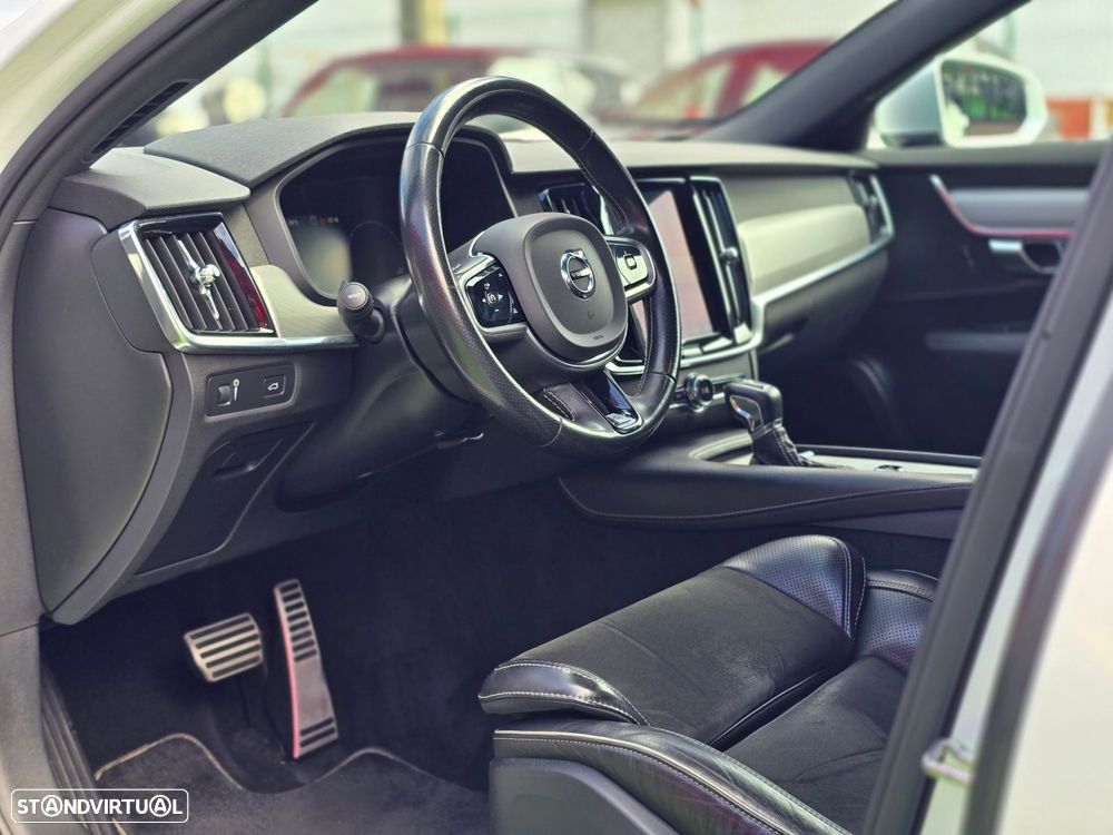 Volvo V90 2.0 D4 R-Design Geartronic - 26