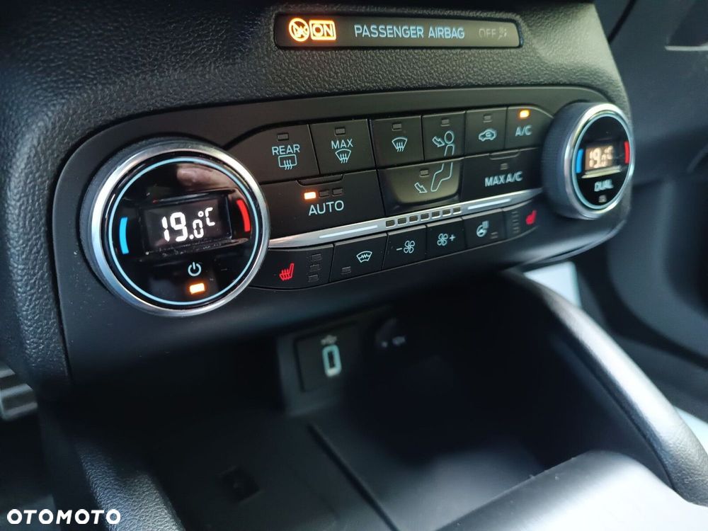 Ford Focus 1.5 EcoBoost ST-Line ASS PowerShift - 24