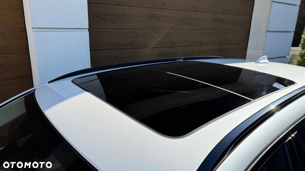 BMW Seria 5 520d Sport Line - 17