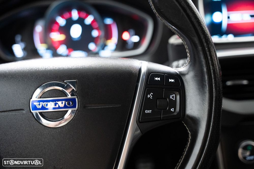 Volvo V40 2.0 D2 R-Design - 21