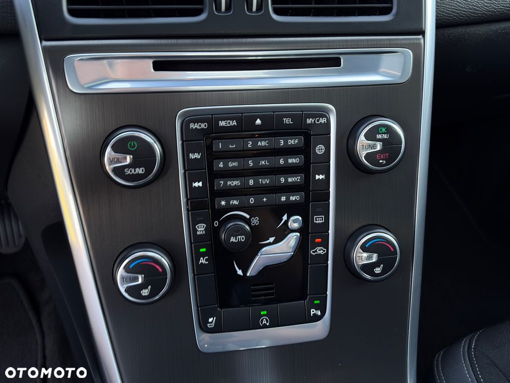 Volvo XC 60 D3 R-Design Momentum - 26