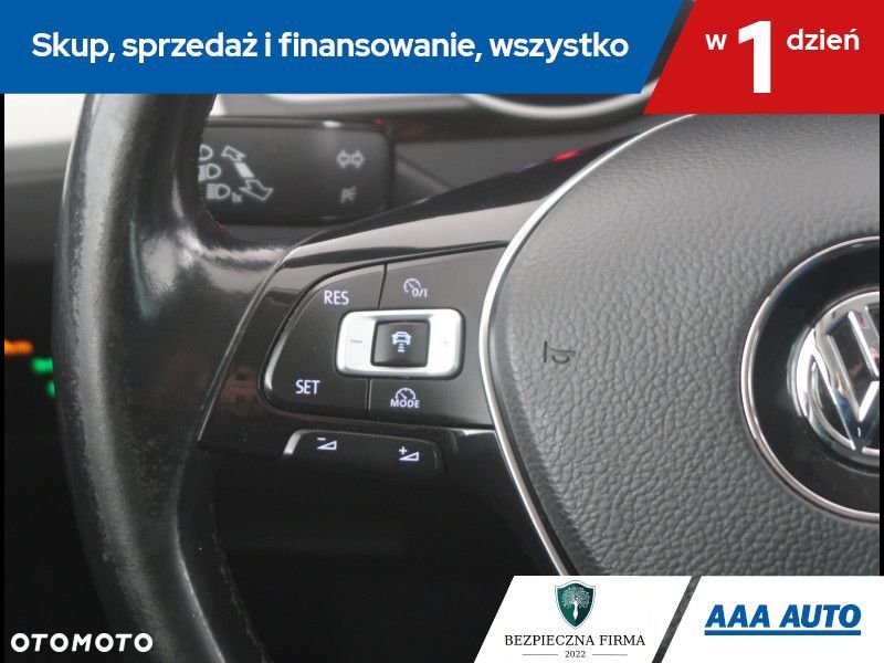 Volkswagen Passat Variant - 17