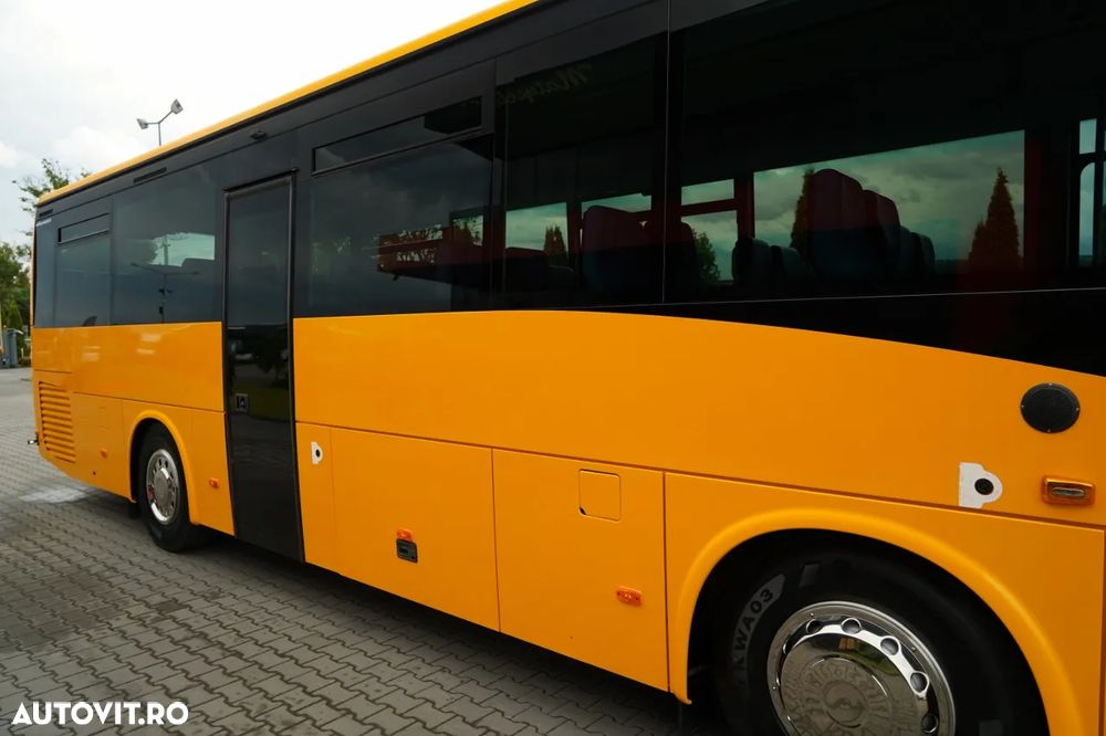 Iveco / EURO 6 / 68 LOCURI / LUNGIME - 10,5 M / AER CONDIȚIONAT - 14