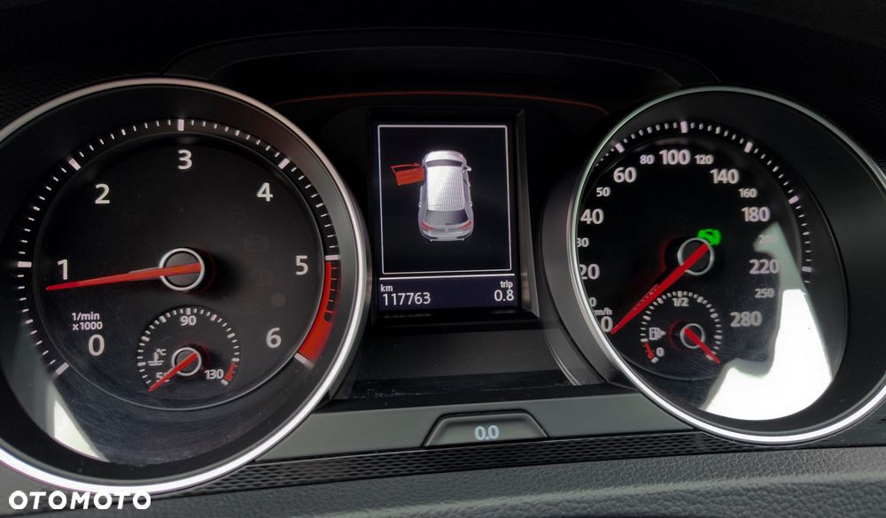 Volkswagen Golf - 10