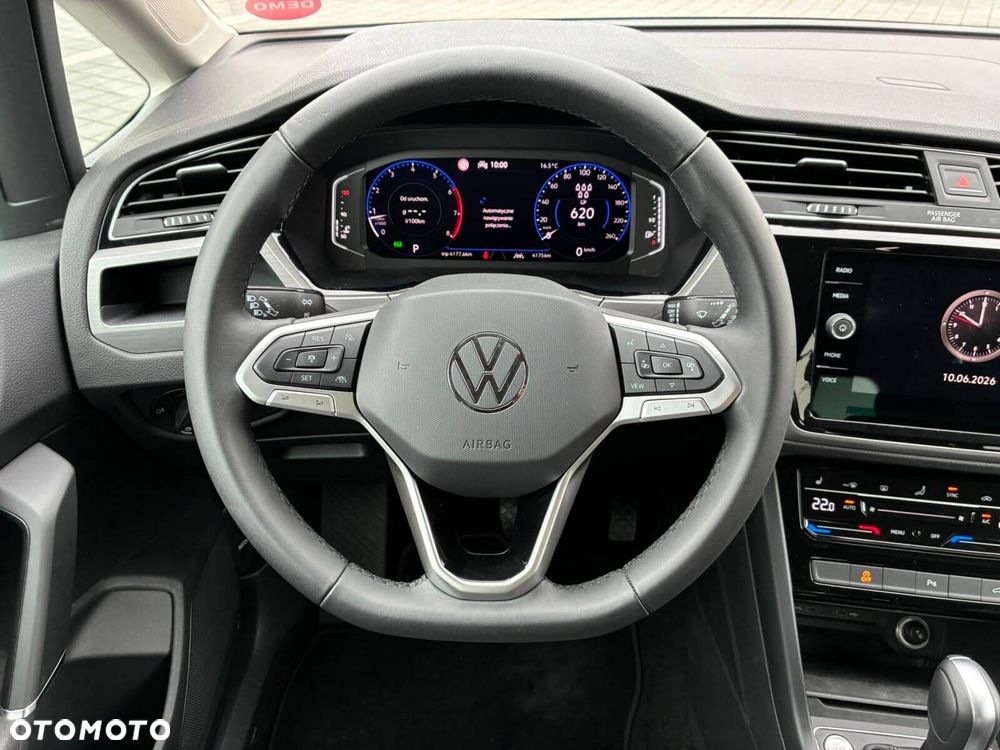 Volkswagen Touran - 15