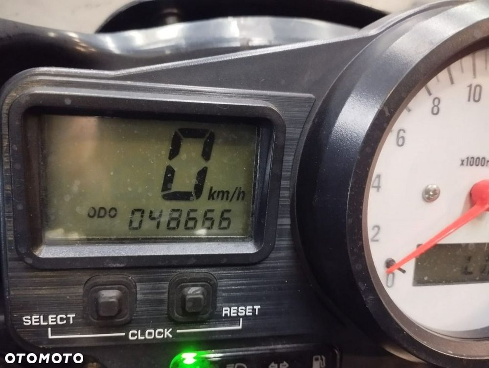 Yamaha R6 - 9