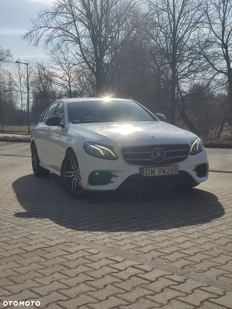 Mercedes-Benz Klasa E 220 d 4-Matic 9G-TRONIC - 1
