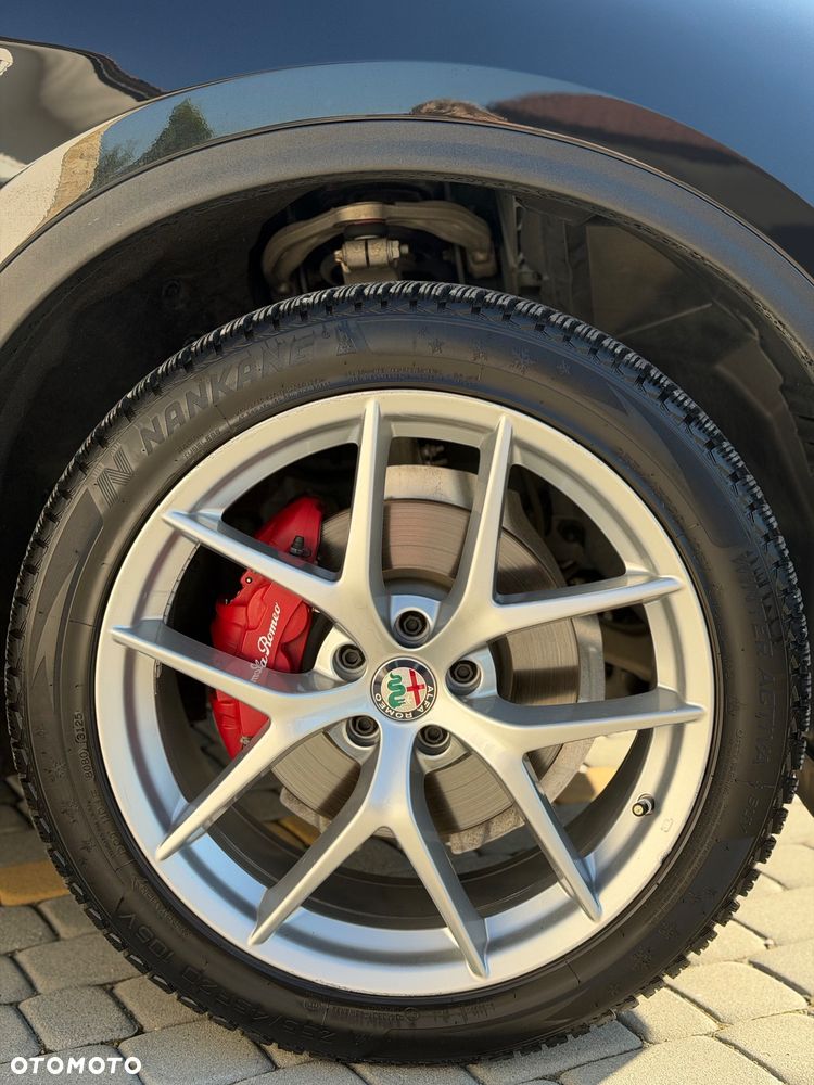 Alfa Romeo Stelvio 2.0 Turbo Veloce TI Q4 - 13
