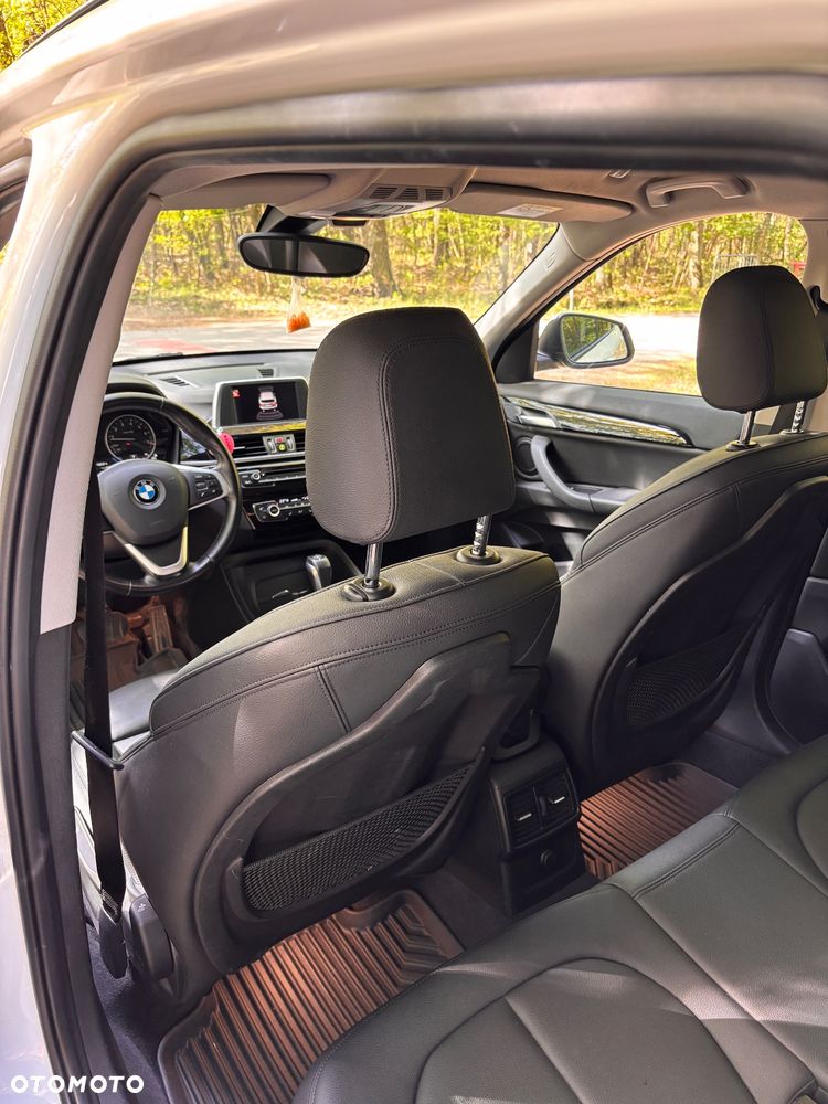 BMW X1 xDrive20i - 8