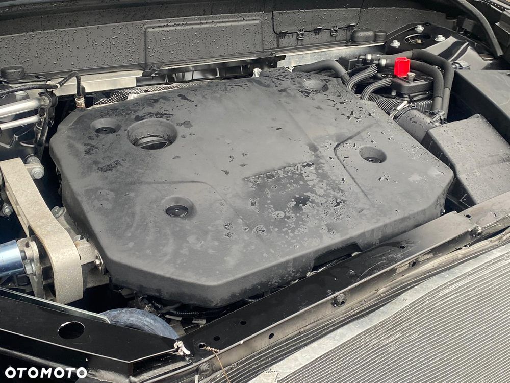 Volvo XC 60 B4 D AWD Plus Dark - 6