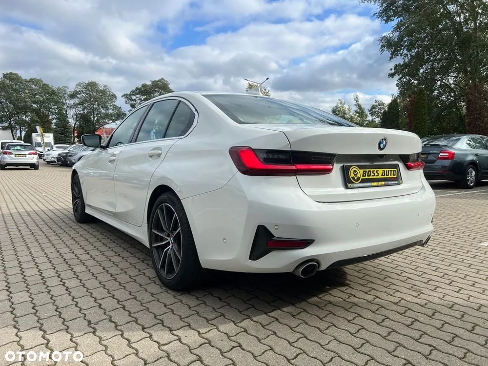 BMW Seria 3 330i Luxury Line - 7
