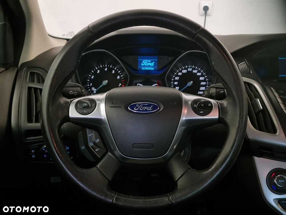 Ford Focus 1.6 EcoBoost Trend - 12