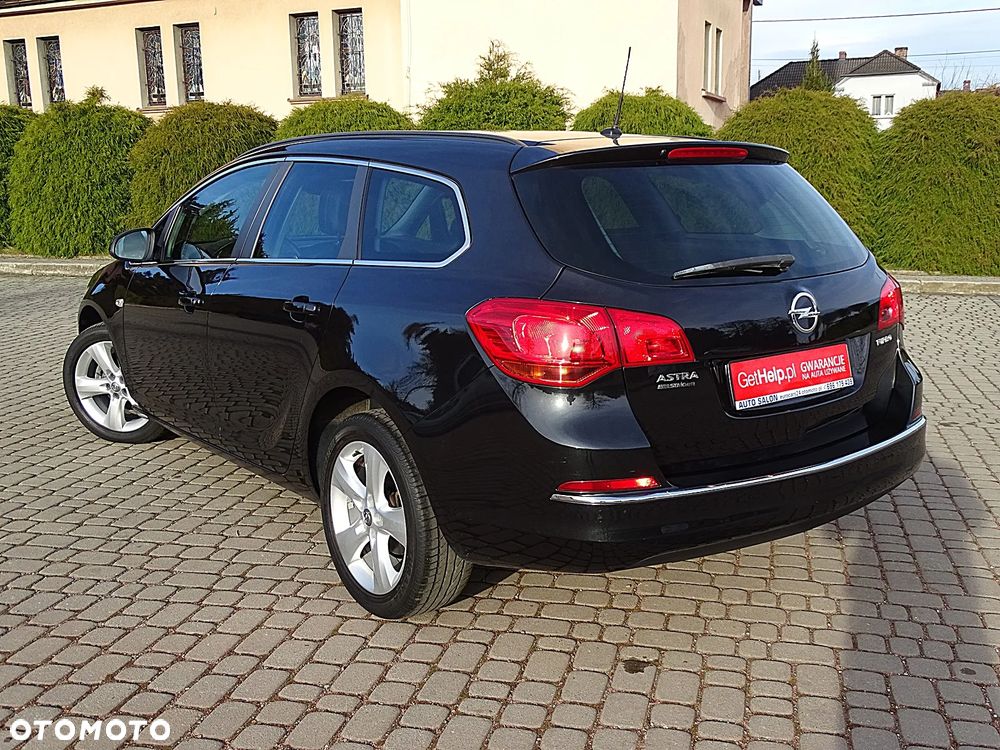 Opel Astra 1.4 Turbo Cosmo - 24