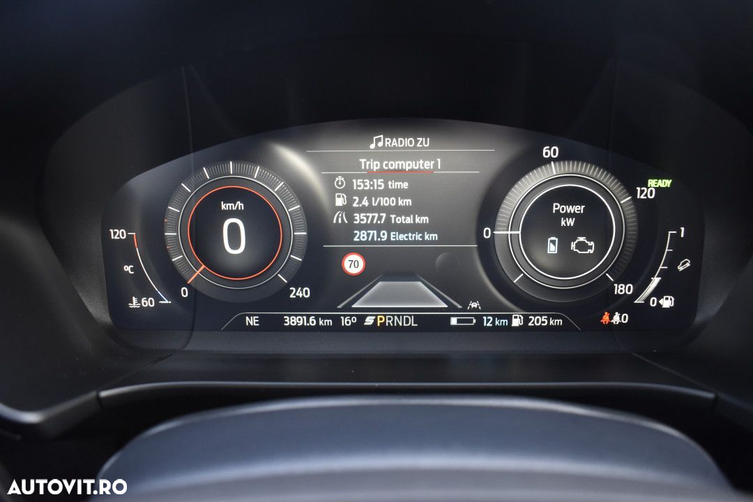 Ford Kuga - 31