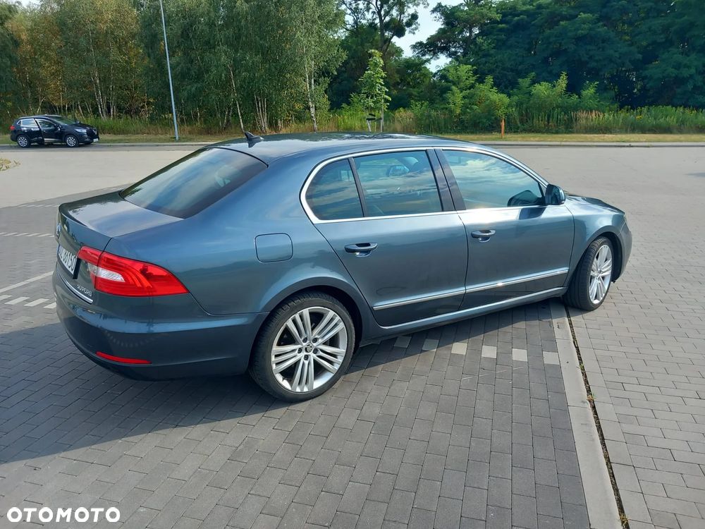 Skoda Superb 2.0 TDI DSG Ambition - 9