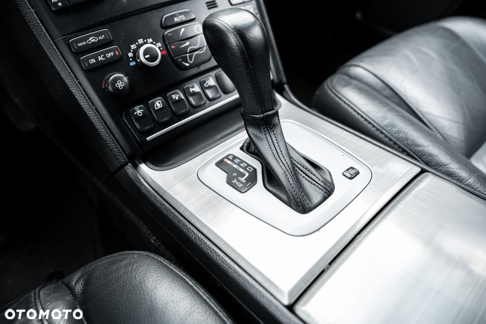 Volvo XC 90 D5 Momentum - 33