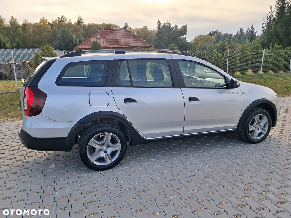 Dacia Logan TCe 90 S&S Stepway Celebration - 9