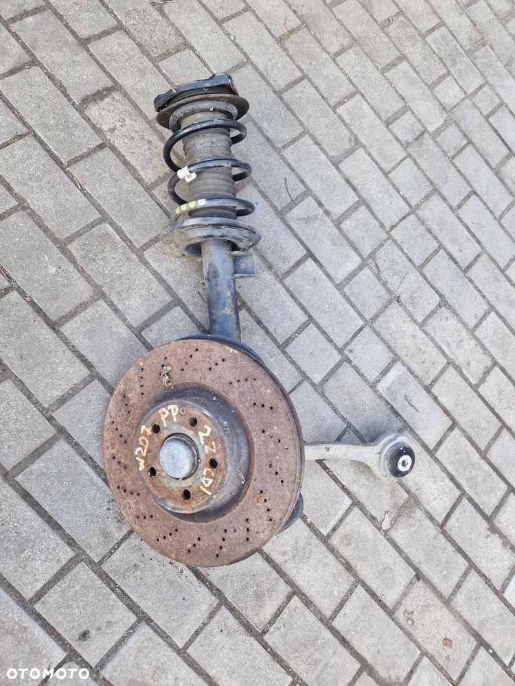 MERCEDES E-KLASA Coupe W207 2,2cdi Zwrotnica prawa przednia - 1