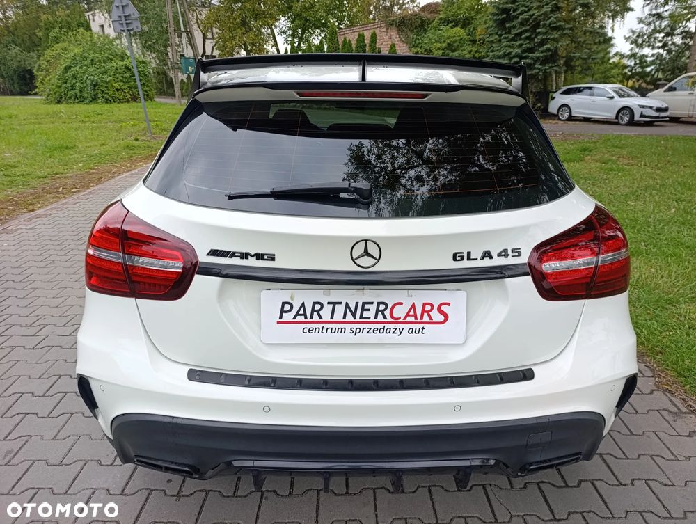 Mercedes-Benz GLA AMG 45 4-Matic - 9