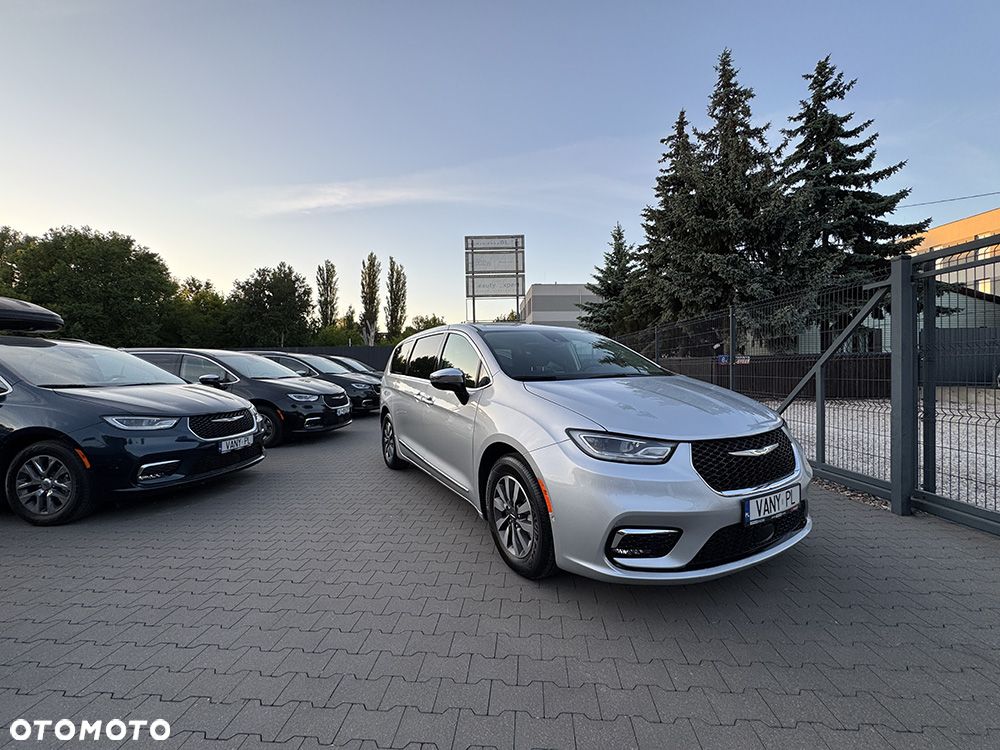 Chrysler Pacifica - 8