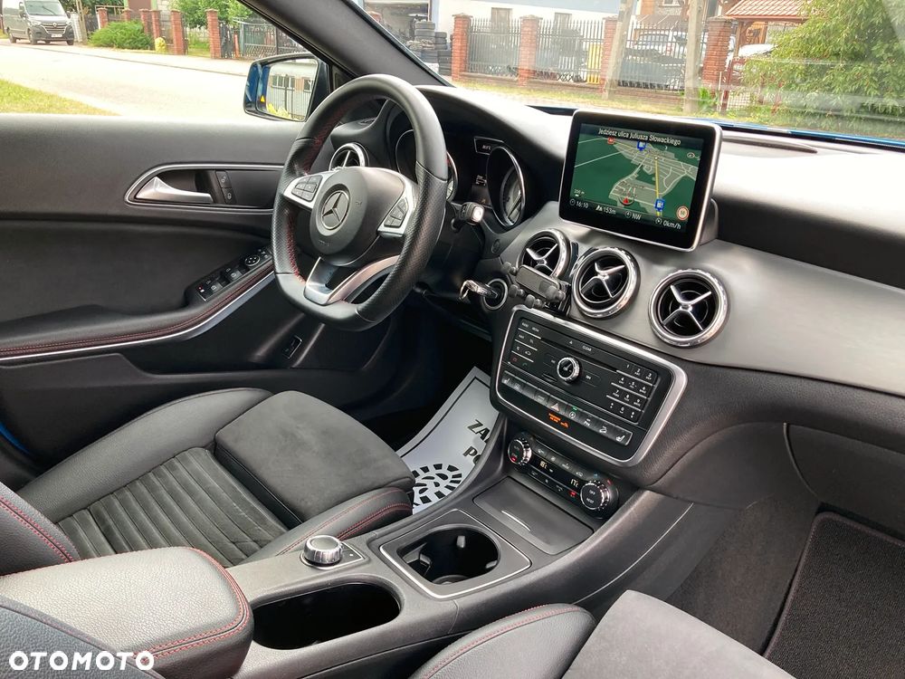 Mercedes-Benz GLA 250 7G-DCT AMG Line - 21