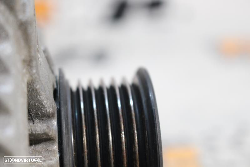 Alternador Bmw 3 (F30, F80)  7640131 / 1042118182 / 12317640131 - 8