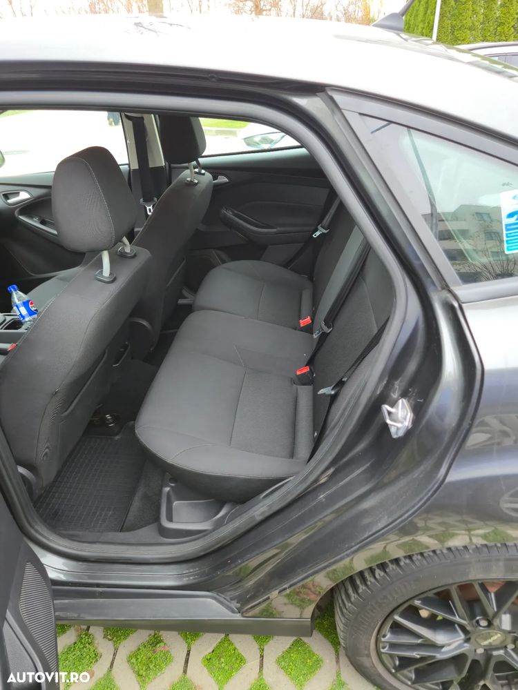 Ford Focus - 6