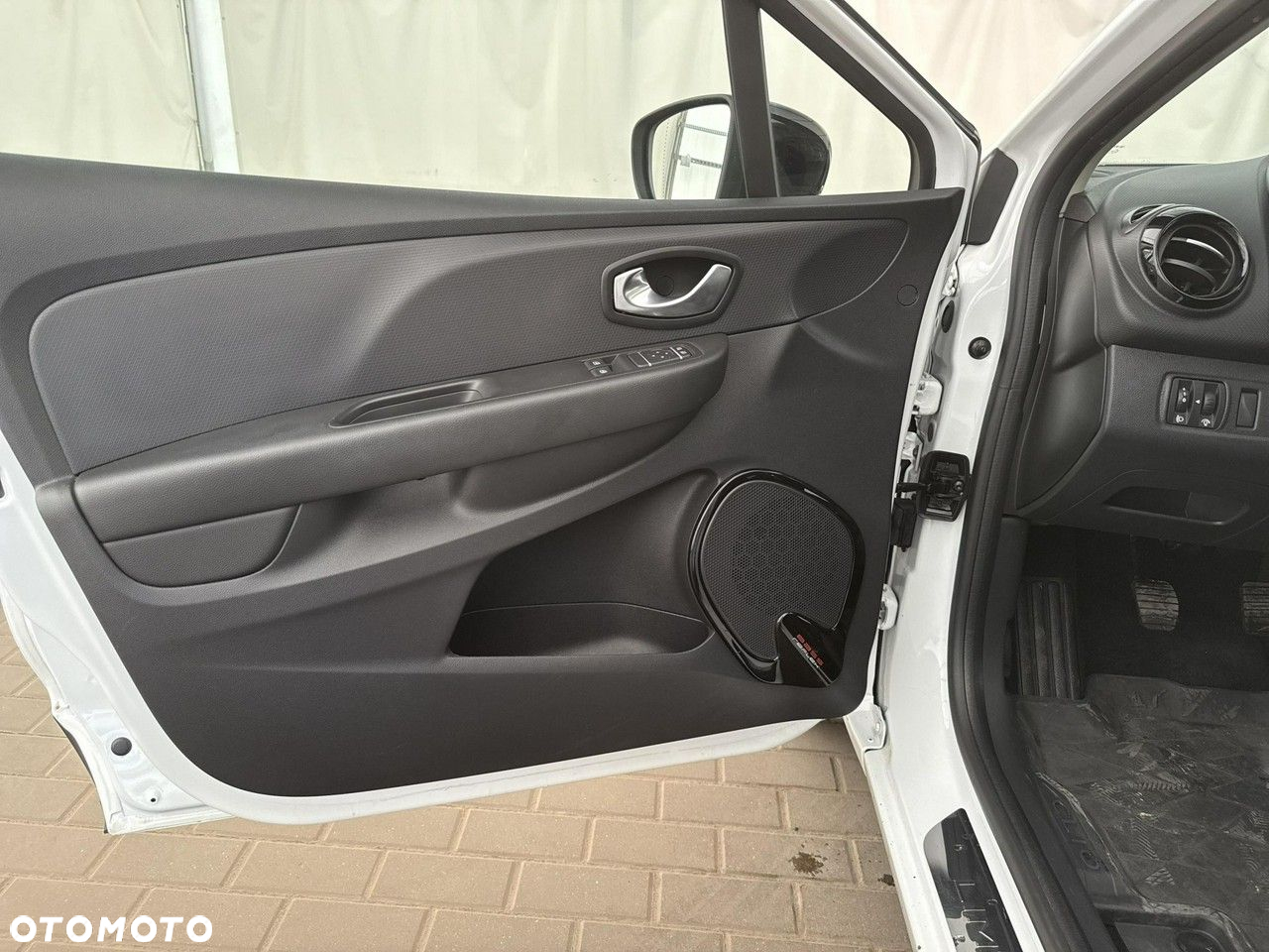 Renault Clio - 10