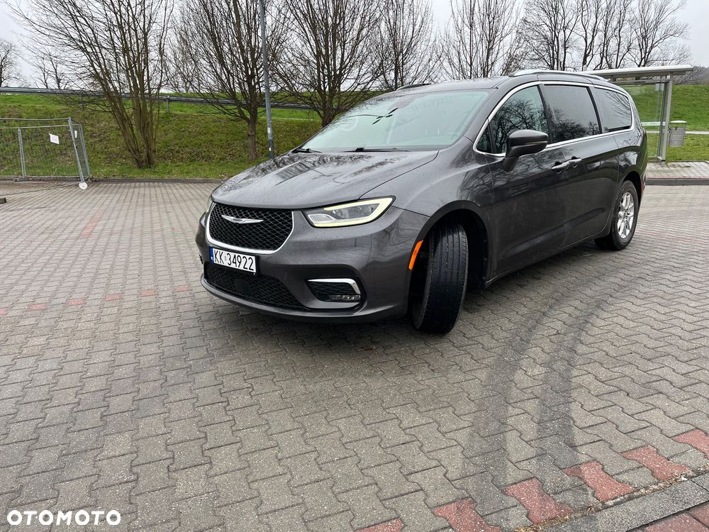 Chrysler Pacifica - 4