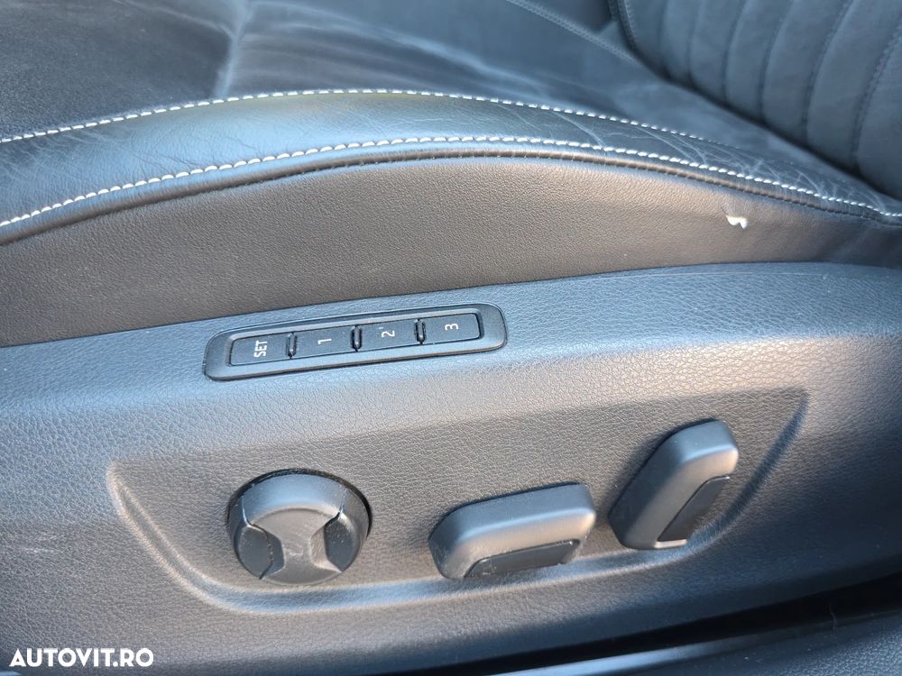 Skoda Superb 2.0 TDI DSG Premium Edition - 13