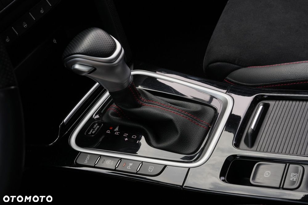 Kia ProCeed - 13